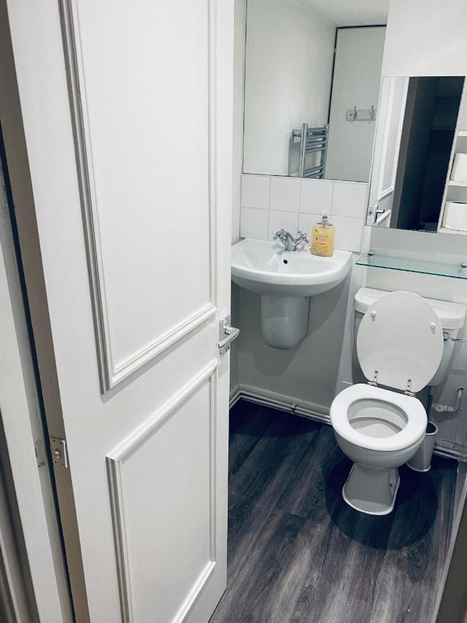 Kensington One Bed Apartment Suite Londres Extérieur photo
